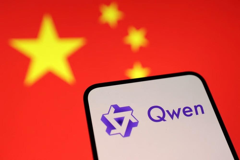 法国财政部总署表示：他们在内部工具 HéphAIstos 中测试使用了阿里巴巴的