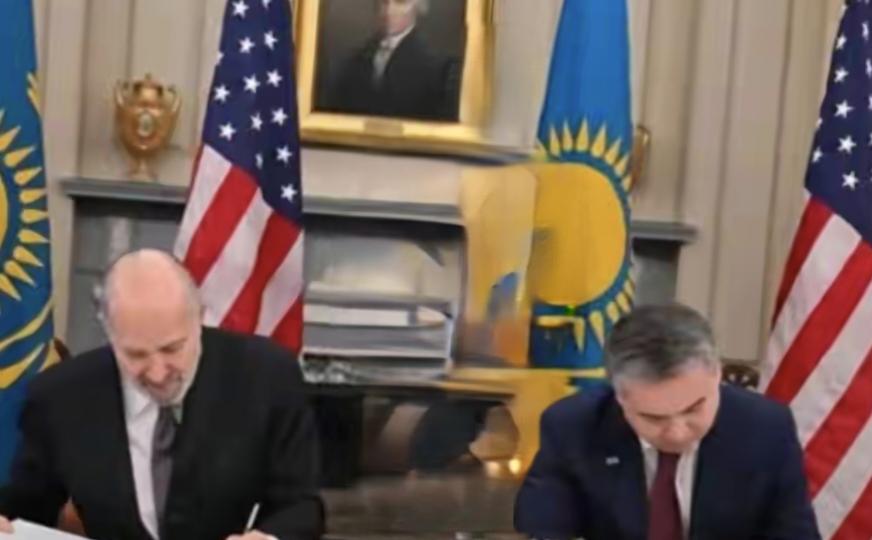 2000万吨稀土砸手里？哈国这下彻底傻眼
 
哈萨克斯坦挖出超2000万吨稀土宝