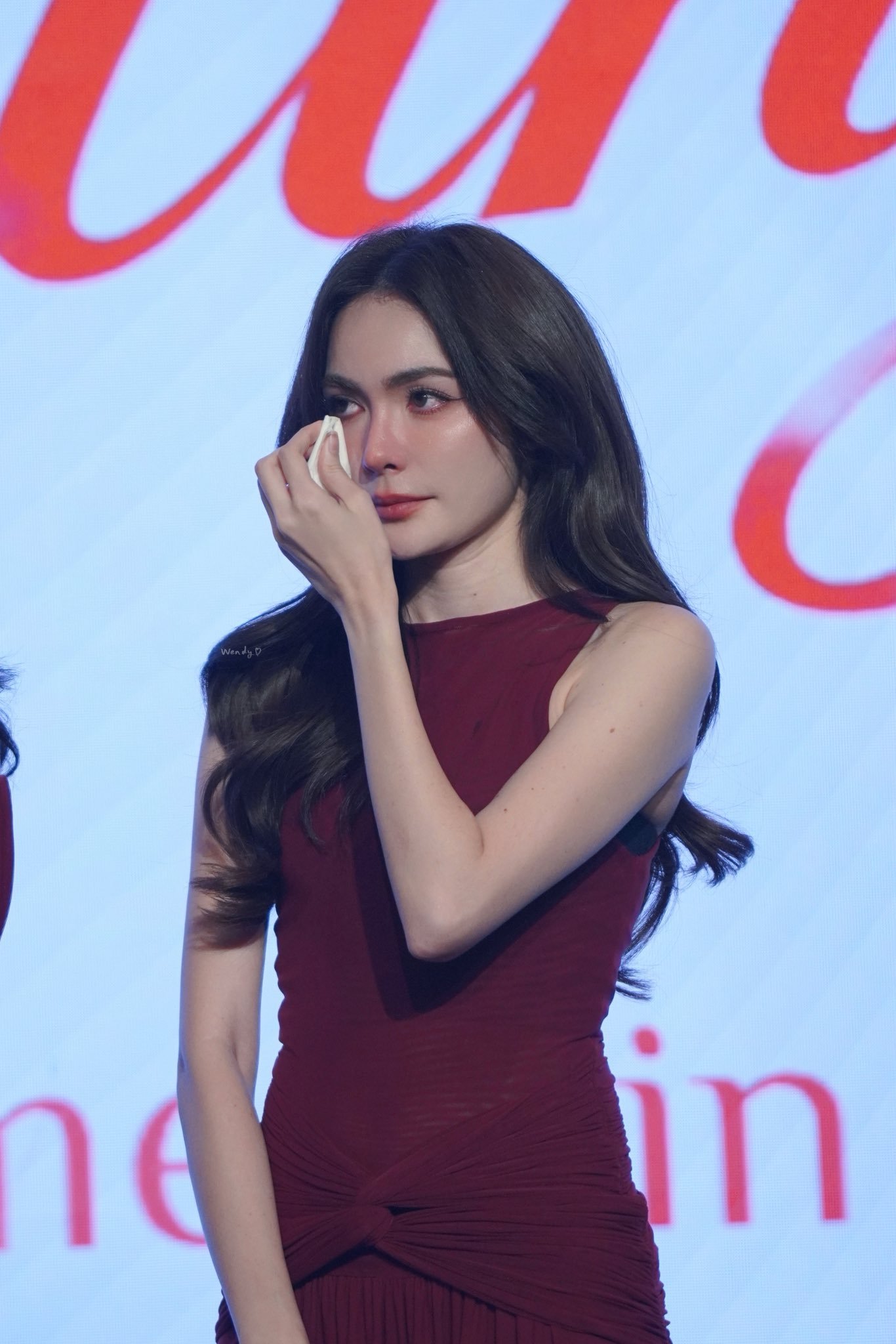 都怪我女下海太早  现在已成老辈子[淡淡的] ​​​