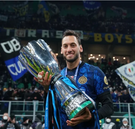 恰20伤缺，国米考虑让他来接替指挥官职责