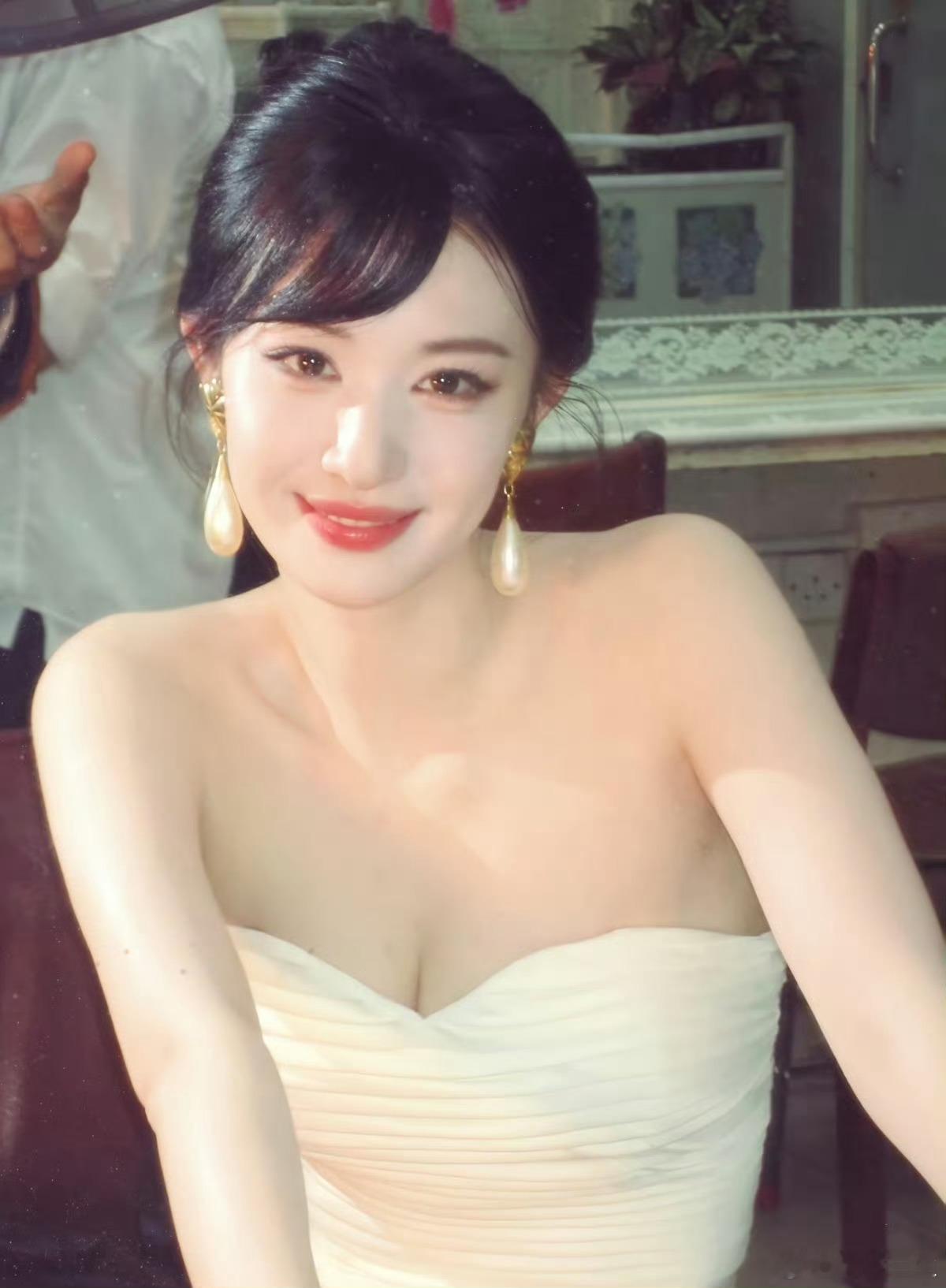 这么美还这么搞笑 更喜欢了 