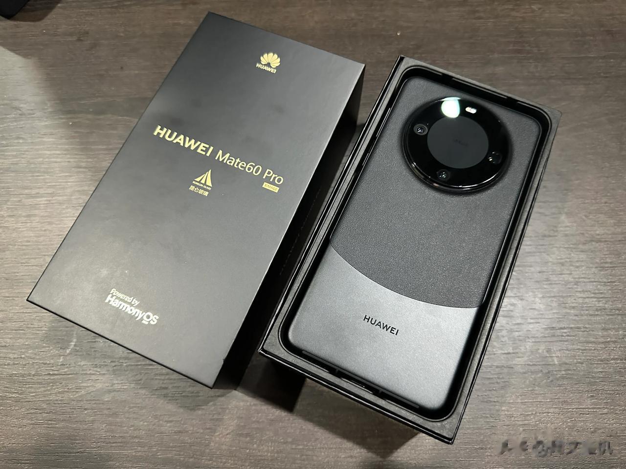 这台华为Mate60 Pro昨天到货，今天我就后悔了兄弟们，如果没有买到这款手机