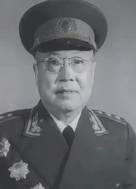 1946年，冀察纵队政委刘道生发现，司令员郭天民瞒着军区首长聂荣臻，将一万多本该