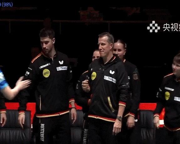 谁懂啊！王楚钦这波真是把外协圈的“夸夸机”都激活了！

现在网上全在刷这事儿，有