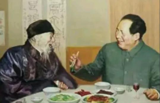 1950年，毛主席请湖南老乡齐白石吃饭，准备了四个菜。这四个菜不是山珍海味，简简