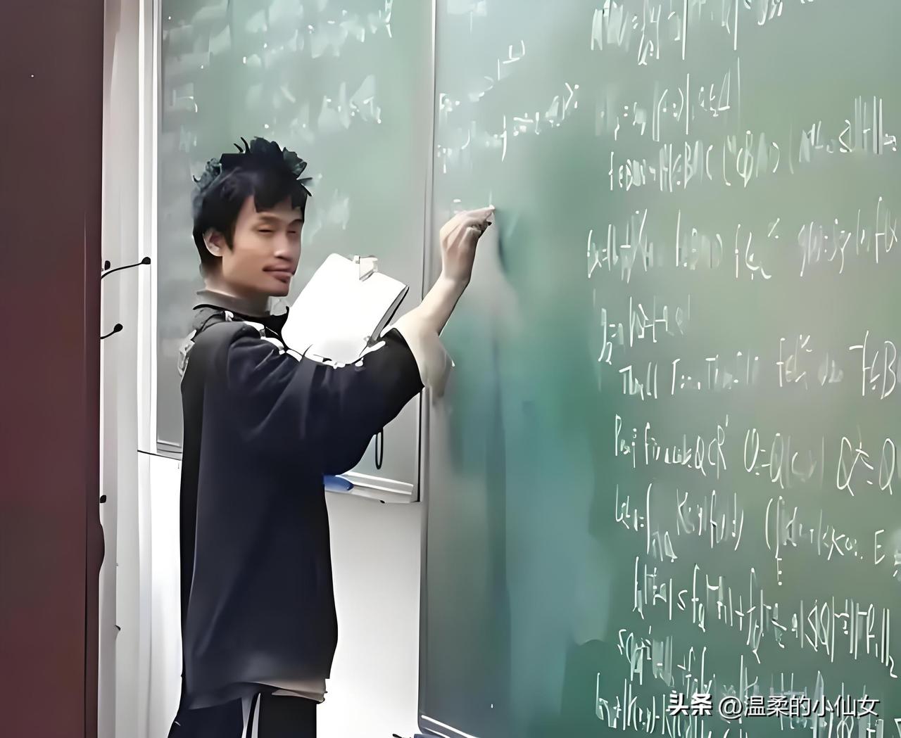 女儿说：
爸爸，为什么没人喜欢韦东奕啊？
我说：谁说没人喜欢啊，人家可是网红级别