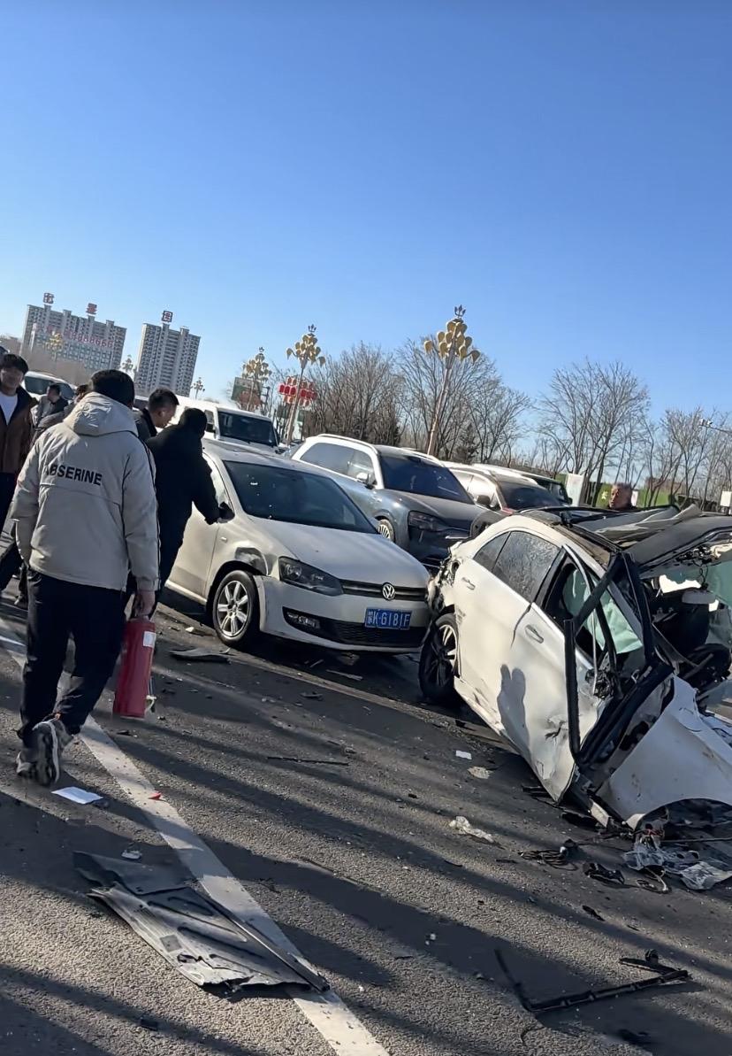 啥车呀，这么脆皮？