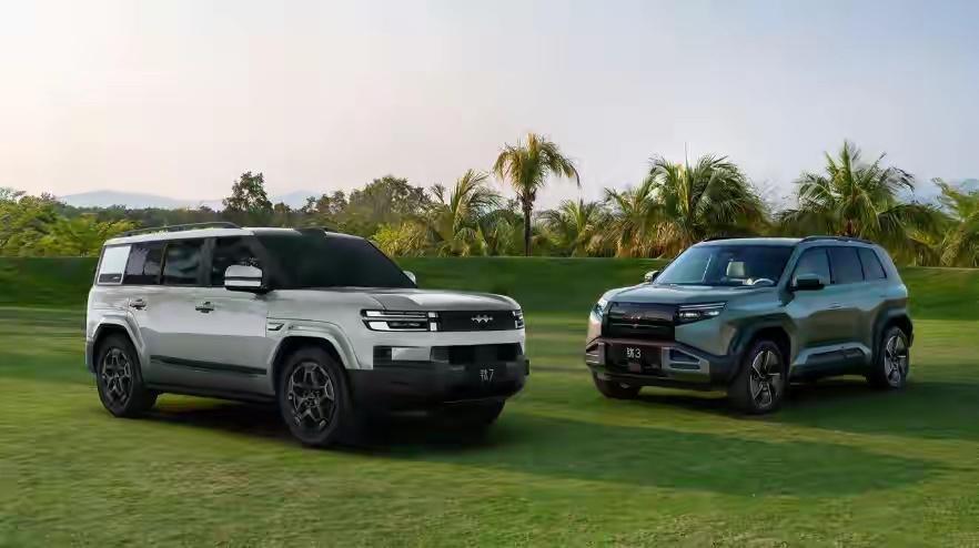 4月17日一张“X²=1”海报炸出车圈，方程豹正式放出第三个产品序列，不再死磕硬