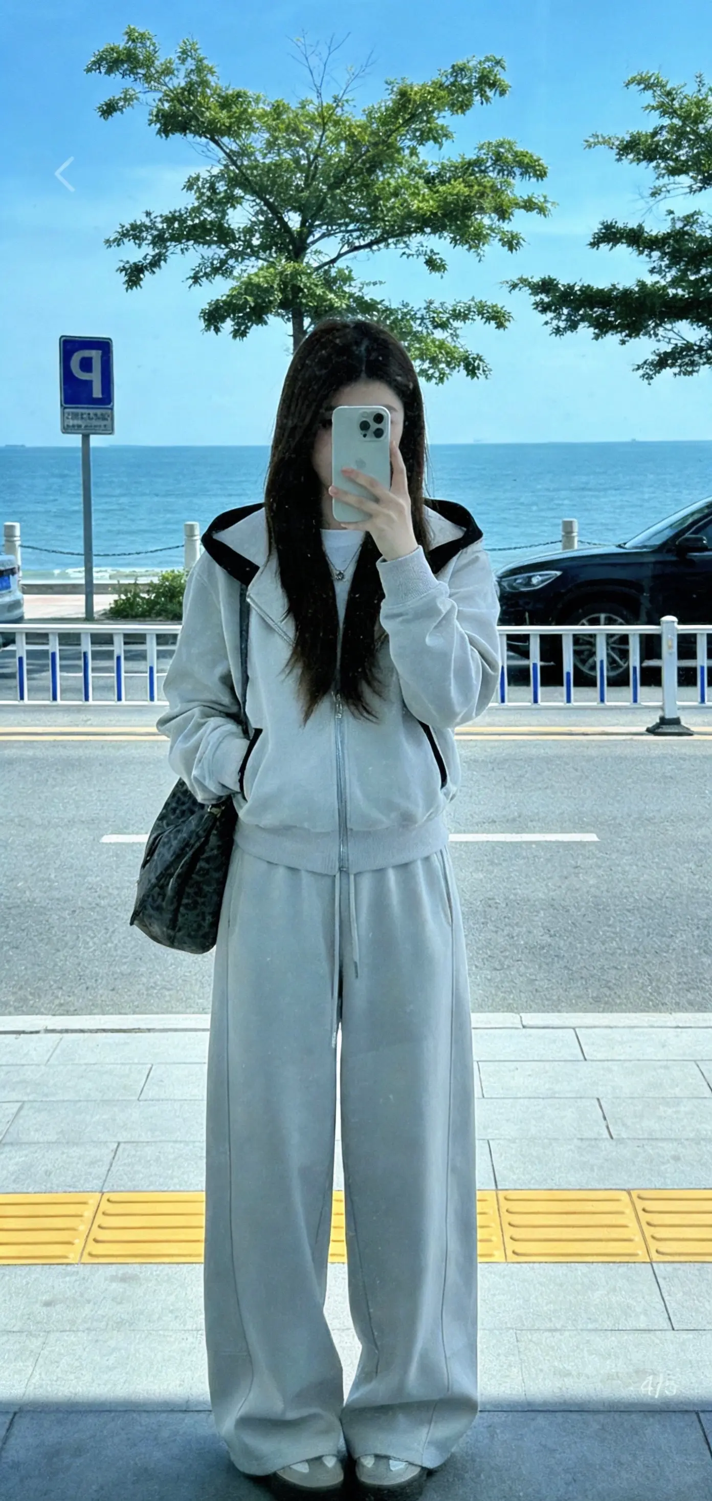 在挣生活费的日子里，我一直都在努力拼搏，从来没嫌弃过工作苦，也没抱怨过...