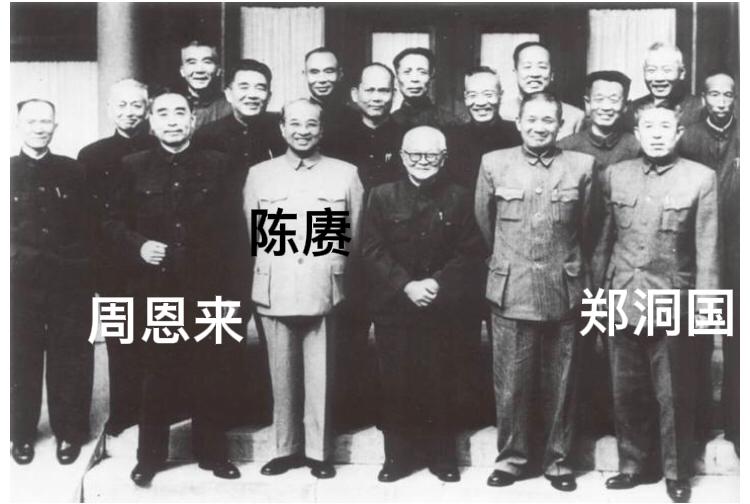 1950年周总理请郑洞国吃饭，问他：“如果我们出兵朝鲜，能打赢美军吗？” 郑洞国