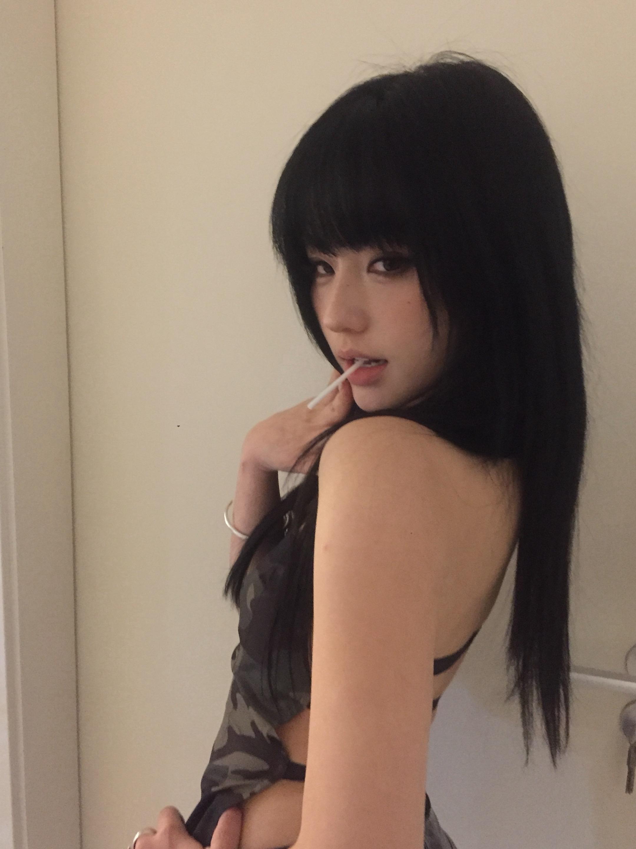 BlACK”