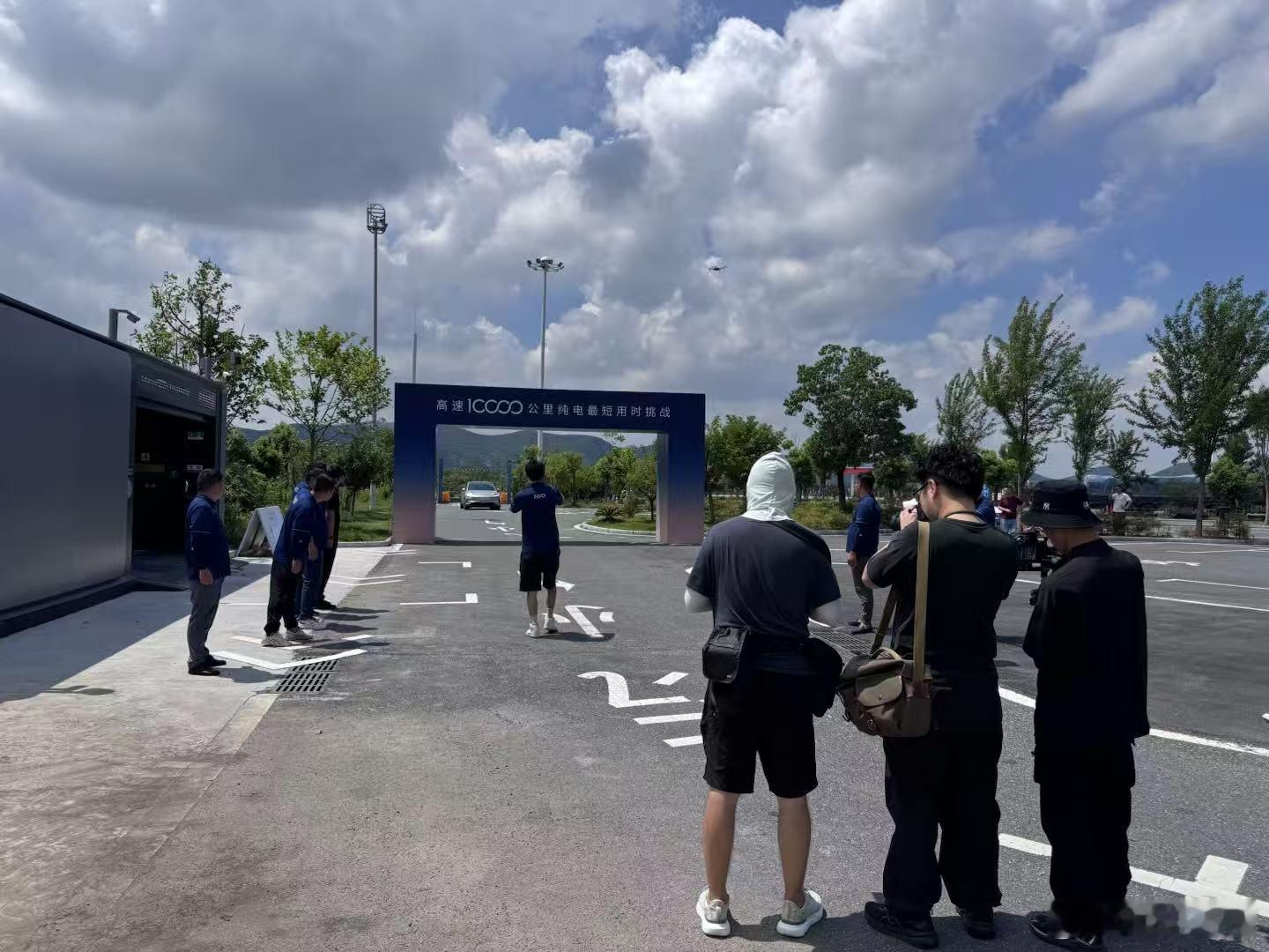 话说10000公里纯电最短用时挑战的测试就要开始了，一起猜猜看，纯电车跑1000