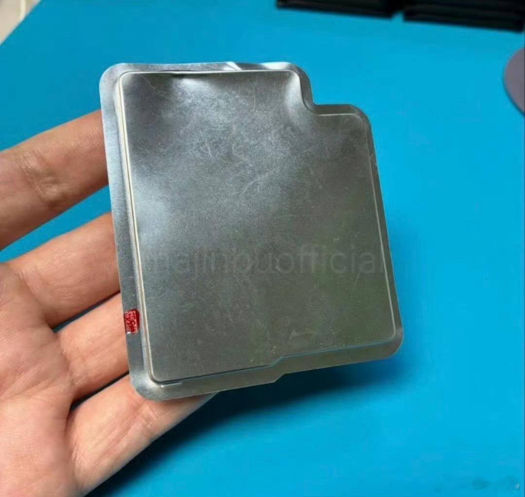 iPhone17Air电池曝光 17 Air电池容量2900mAh ​​​