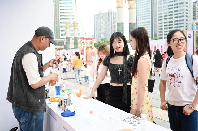 音乐邂逅美酒！茅台王子酒点燃贵阳路边音乐会