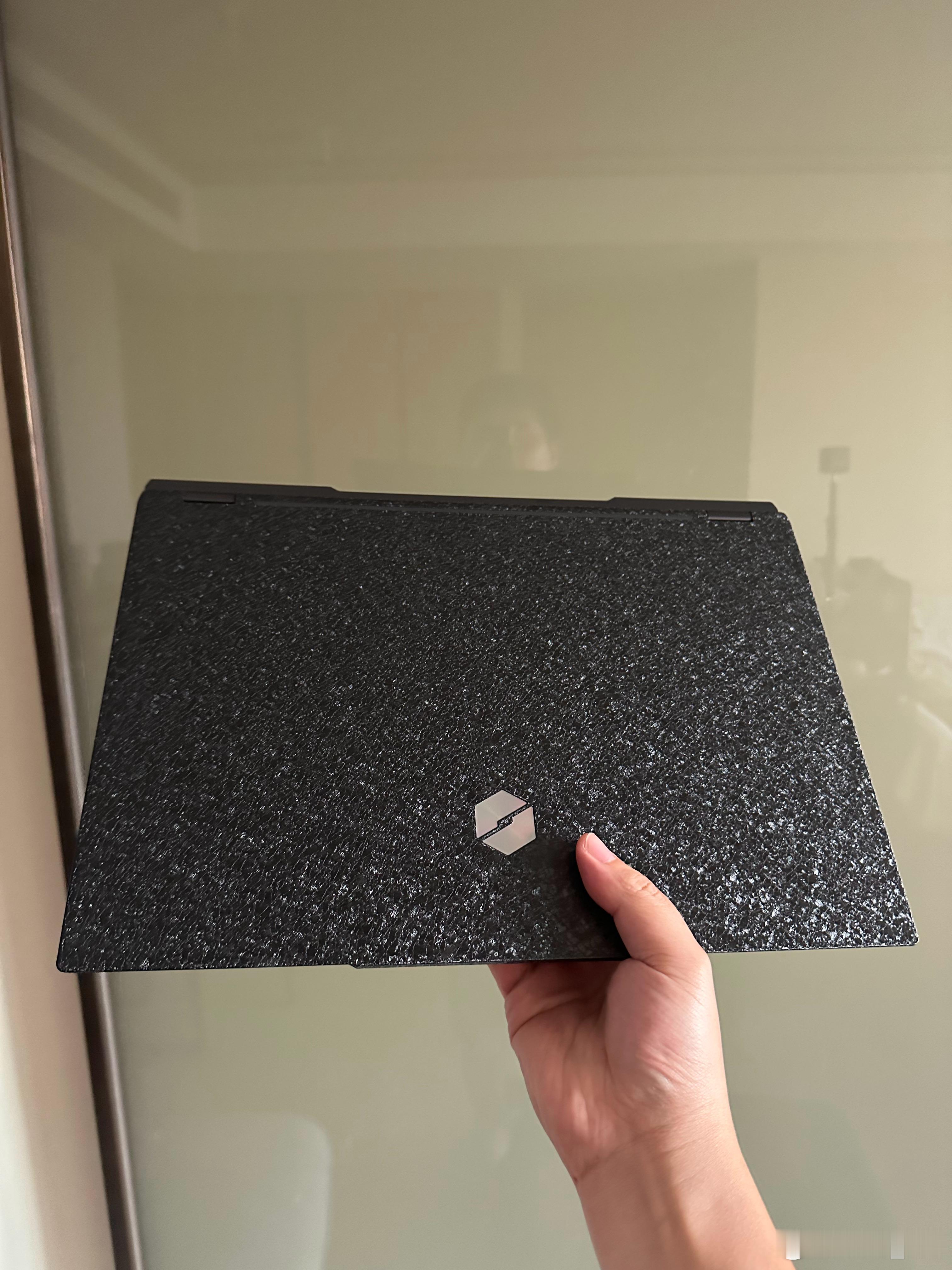 2016年末买的外星人本子，最近这几年经常要修，而且有点跑不动了，所以打算买个新