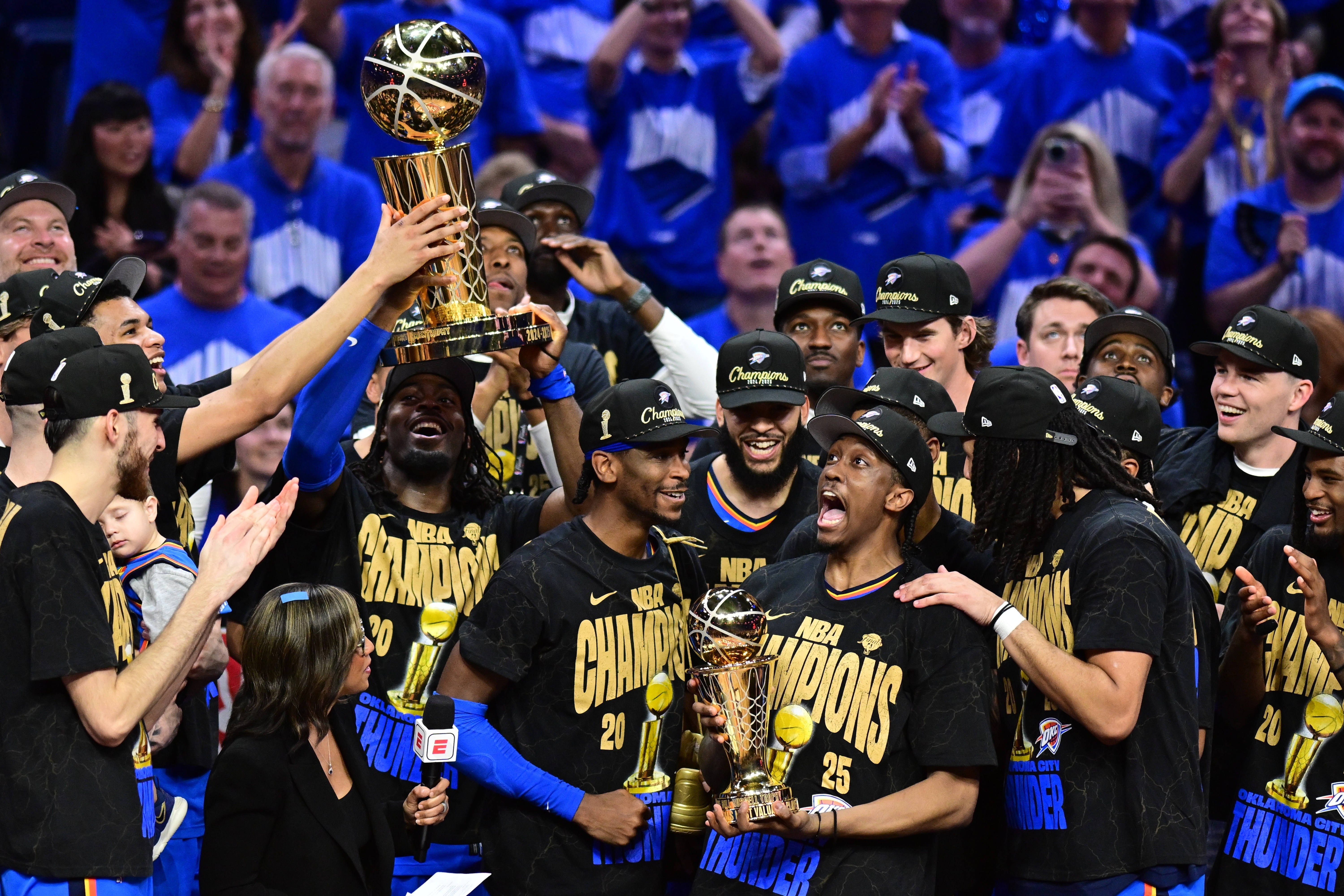NBA2025-26赛季将正式开启。Skip预测道：“俄克拉荷马城雷霆将在西部决