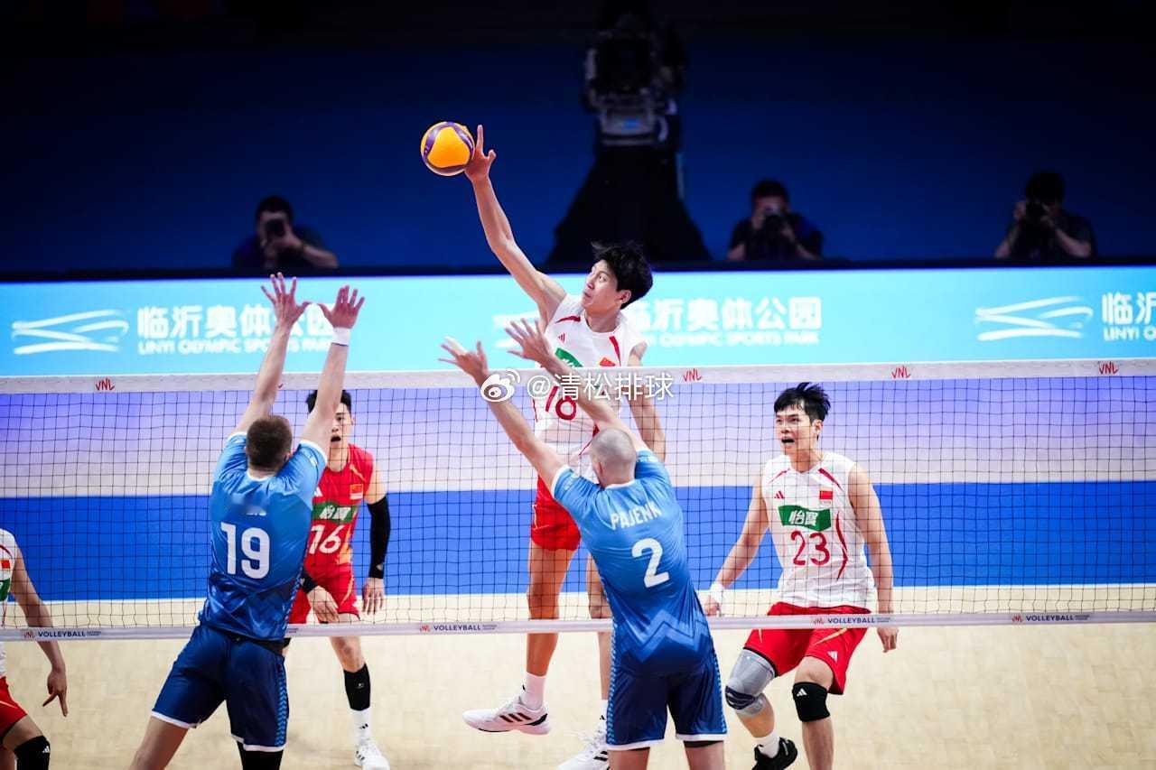中国男排1-1斯洛文尼亚男排（17-25 25-20）俞元泰：8分（18扣8中2