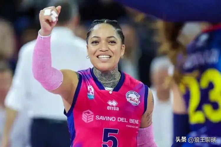 🇩🇴自由人布伦达·卡斯蒂略加盟费内巴切，是其生涯关键转折。她将在剩余欧冠赛事