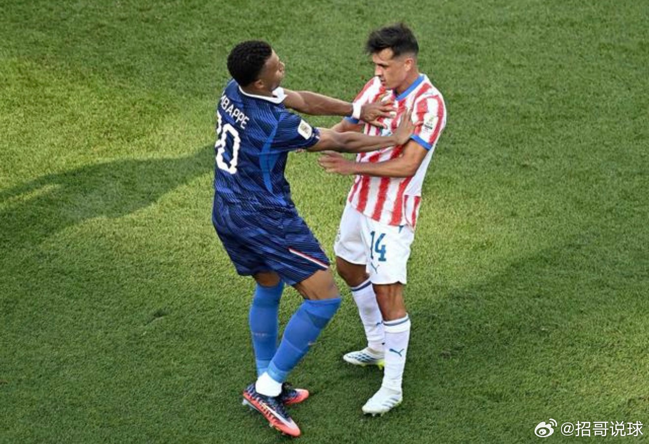 3-0！1-0！两大豪强杀进世界杯8强，法国冲冠遭遇最强挑战者。美加墨世界杯战火