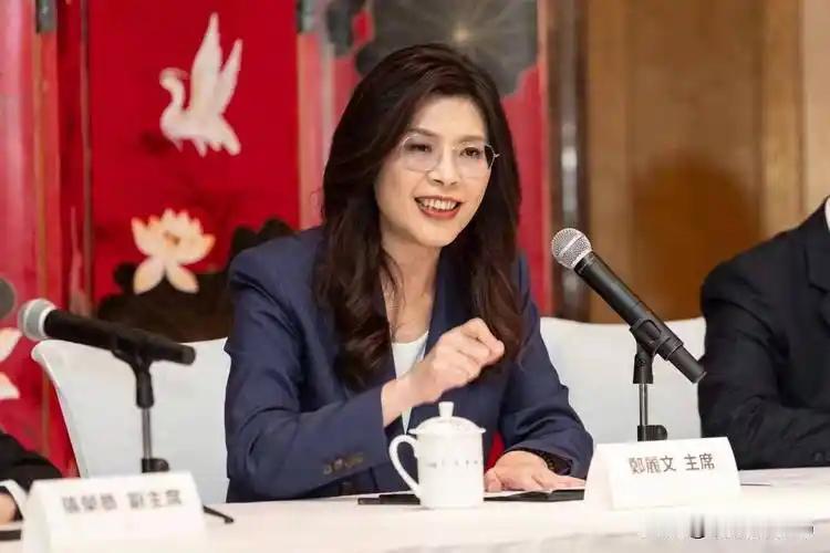郑丽文4月访陆6月访美的策略，最终要达到什么目的？
郑丽文“先访陆、后访美”要达