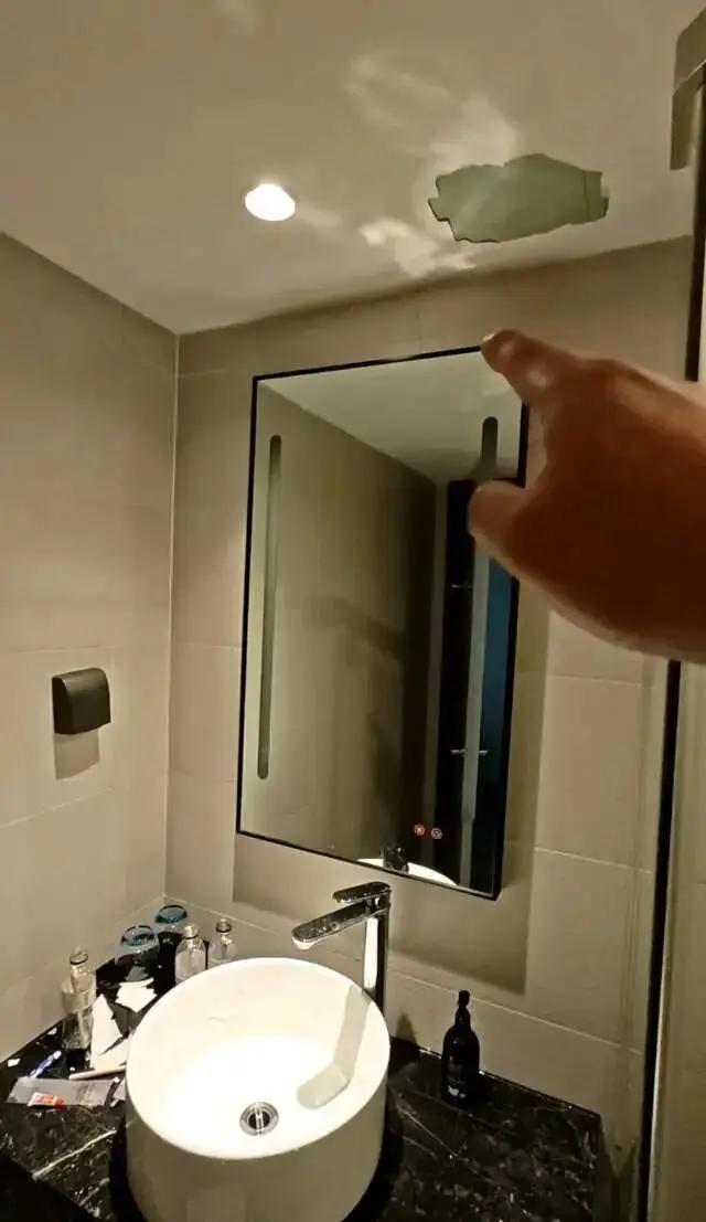 “脸都不要了！”辽宁大连，一男子带家人住酒店，不仅被蚊子咬了，妻子的头还被酒店的