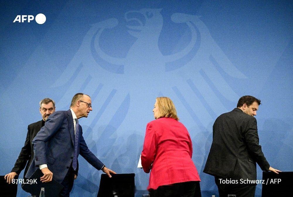 海外新鲜事德国 议员已批准一项近500亿欧元的新一轮拨款，用于为德国军队提供装备