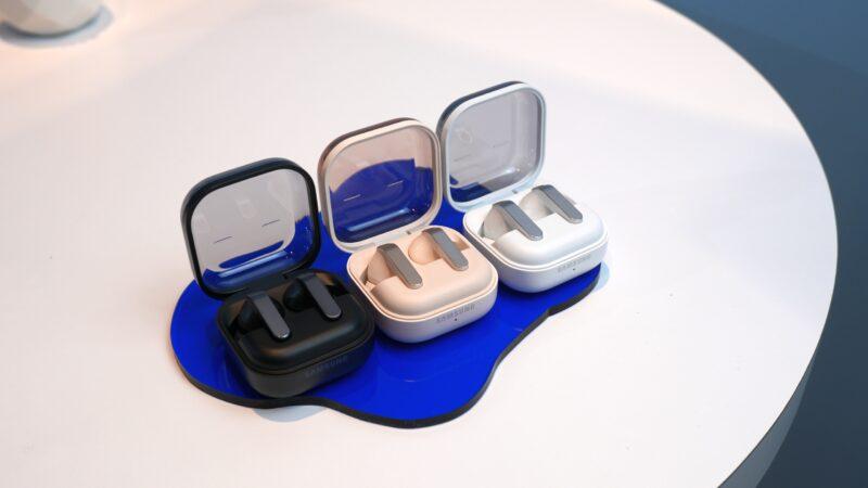 Galaxy Buds 4 和 Buds 4 Pro 将迎来首次软件更新

三星