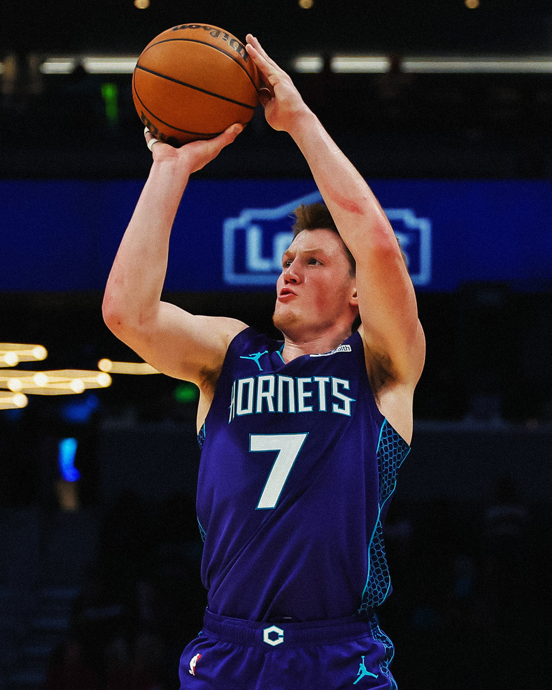 前7场比赛康尼普尔投进22个三分，创造了NBA球员职业生涯前7场的三分命中记录n