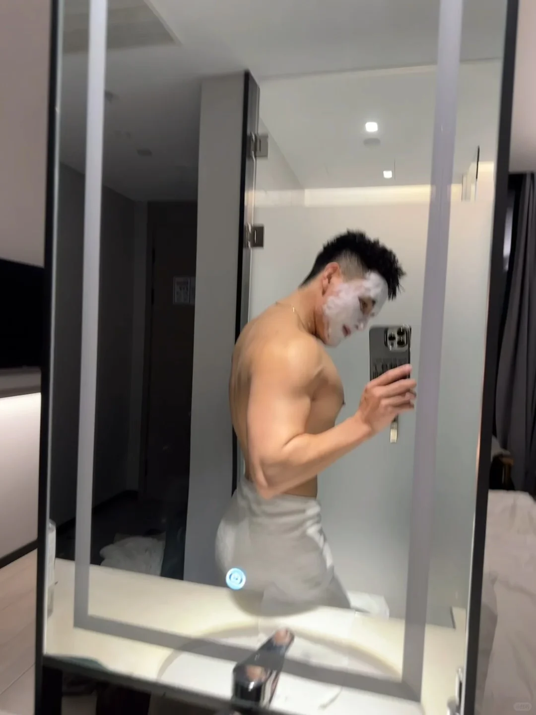 1️⃣条浴巾可以围2️⃣圈的腰得有多细？