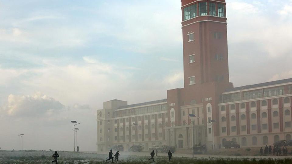 台湾首府大学前校长、“中选会”前委员张淑中今日发文示警说，继美国参众两院通过20