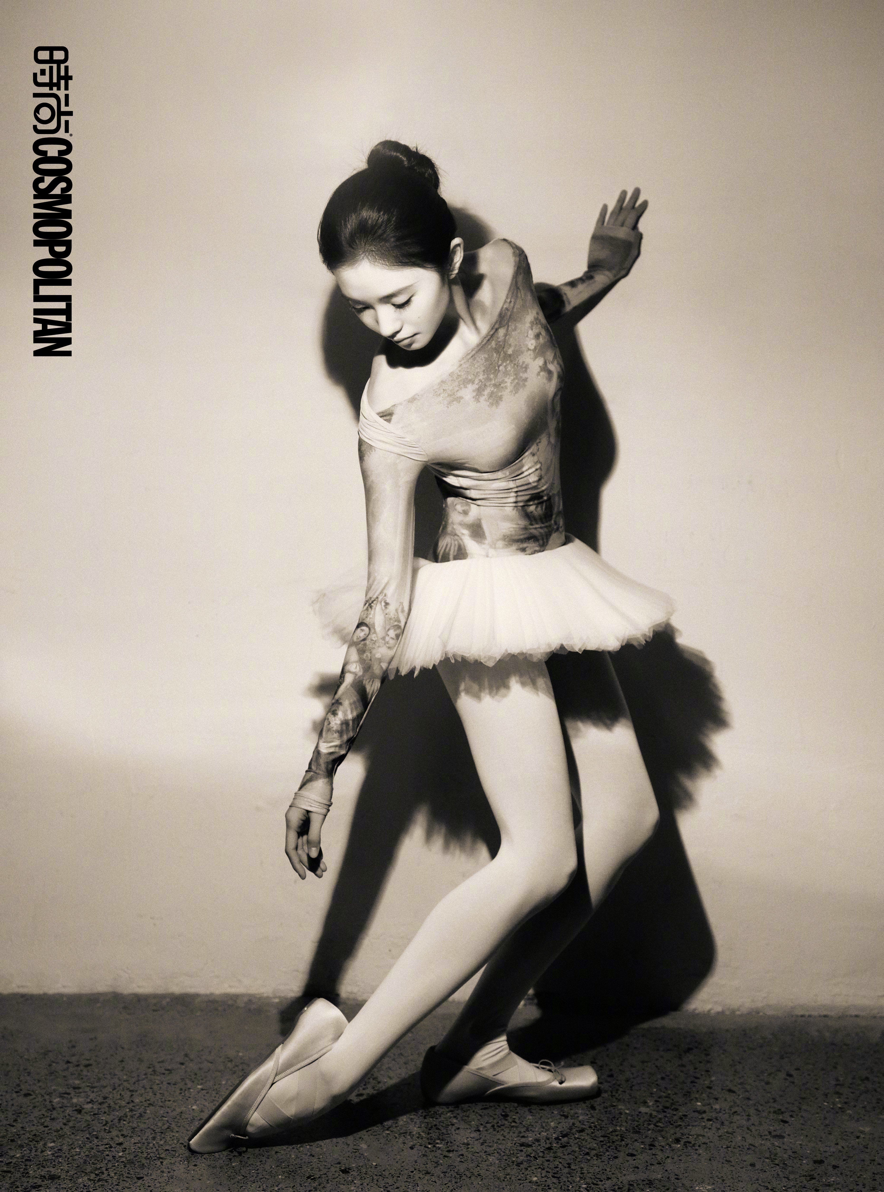 刘浩存  x  时尚COSMO五月刊，迎来演员刘浩存登封，生日之际再拿下一本五大