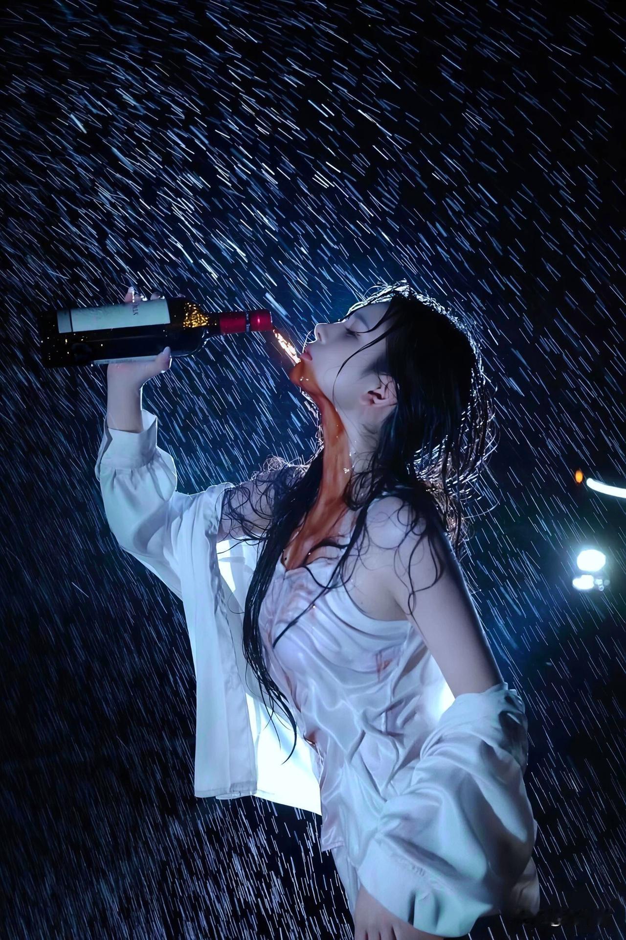 真正的强大，是与内心的深渊共存✨
我们总对“强大”和“完整”有太多误解以为强大是