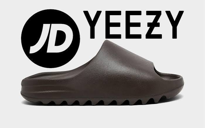 Ye 通过 IG 分享了 4 款 Yeezy 800s 的新配色  👟🔥8月