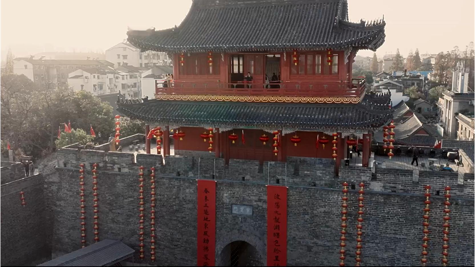 #人间至乐是家乡# 荆州要不要这么卷啊！简直是在悄咪咪干大事。正在CCTV6电影