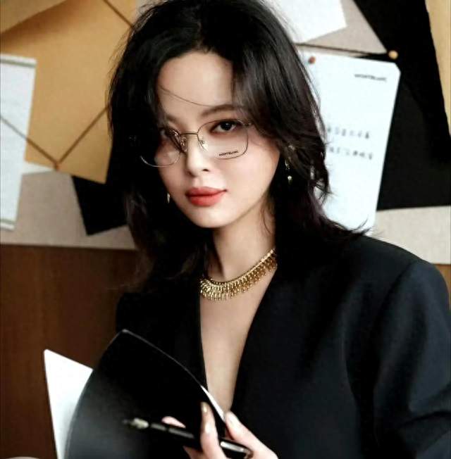 奚美娟说辛芷蕾掉提不是演技问题，这句话把金鸡奖的底牌亮了一半