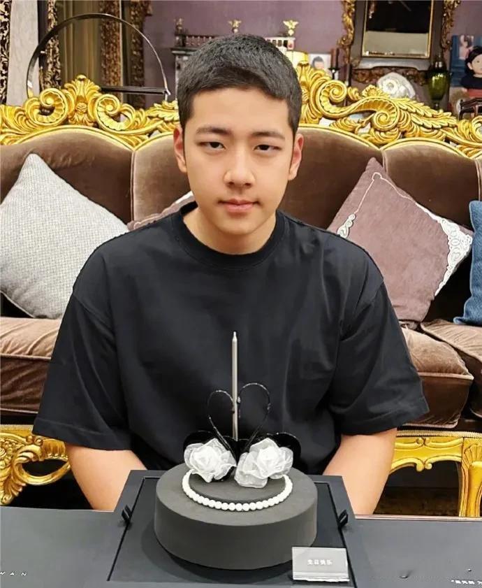 石头和康康都长开了，而且是都长成了属于上交国家的那种样子[笑哭]#爆料#