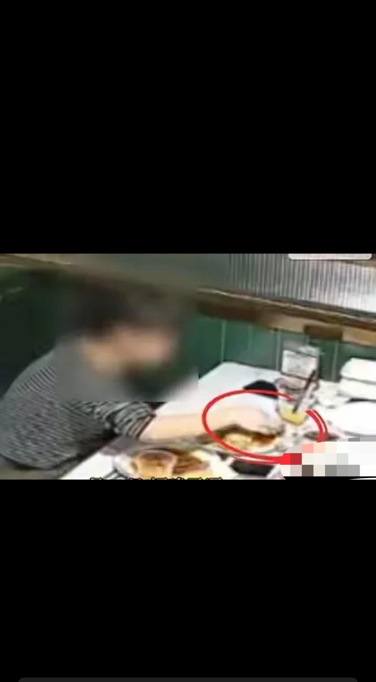 “脸都不要了？”福建平潭，女子在饭店点了78元的饭菜，吃完拔下一根头发，放进餐盘