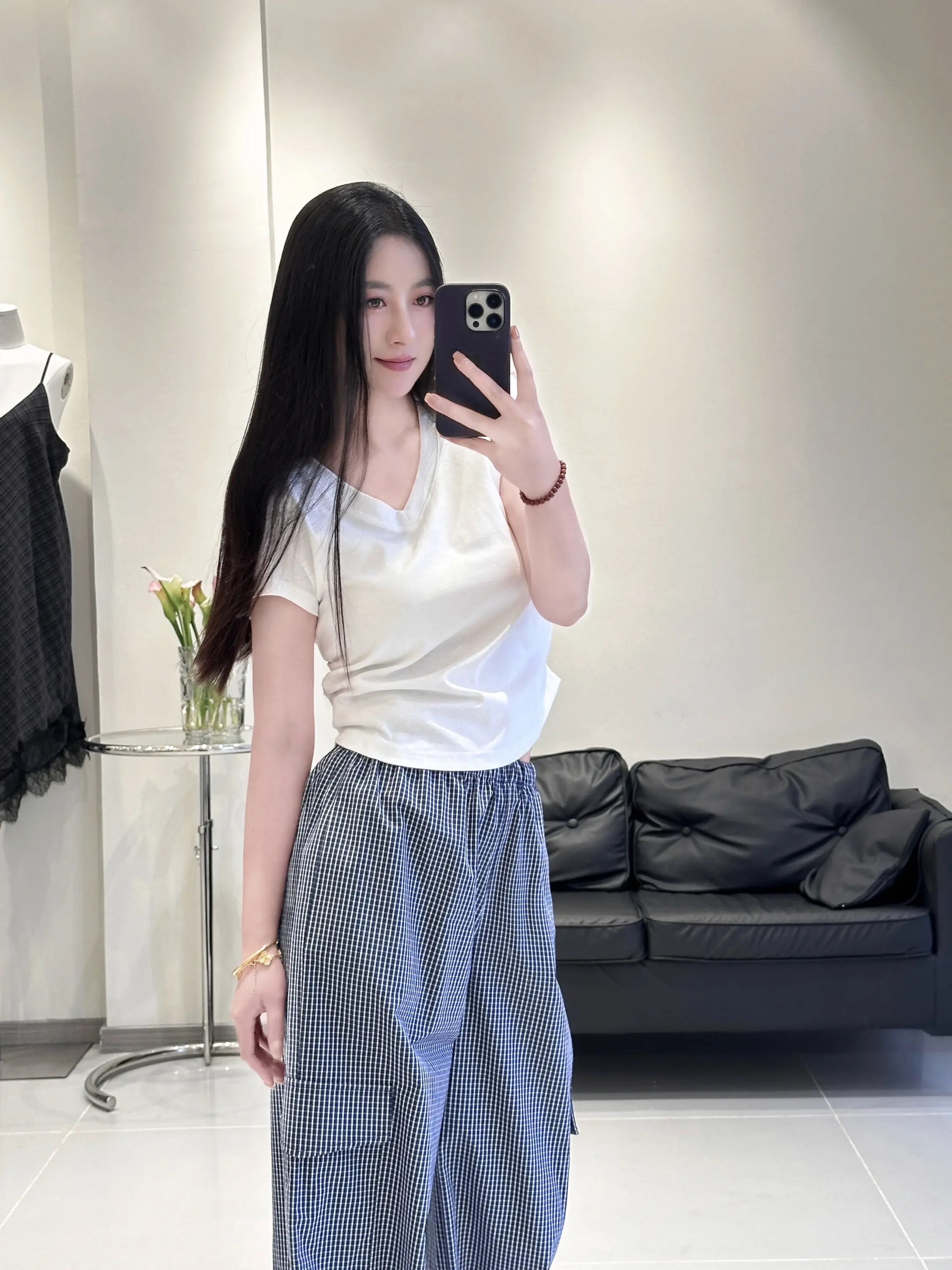 穿基础款 做气质女人