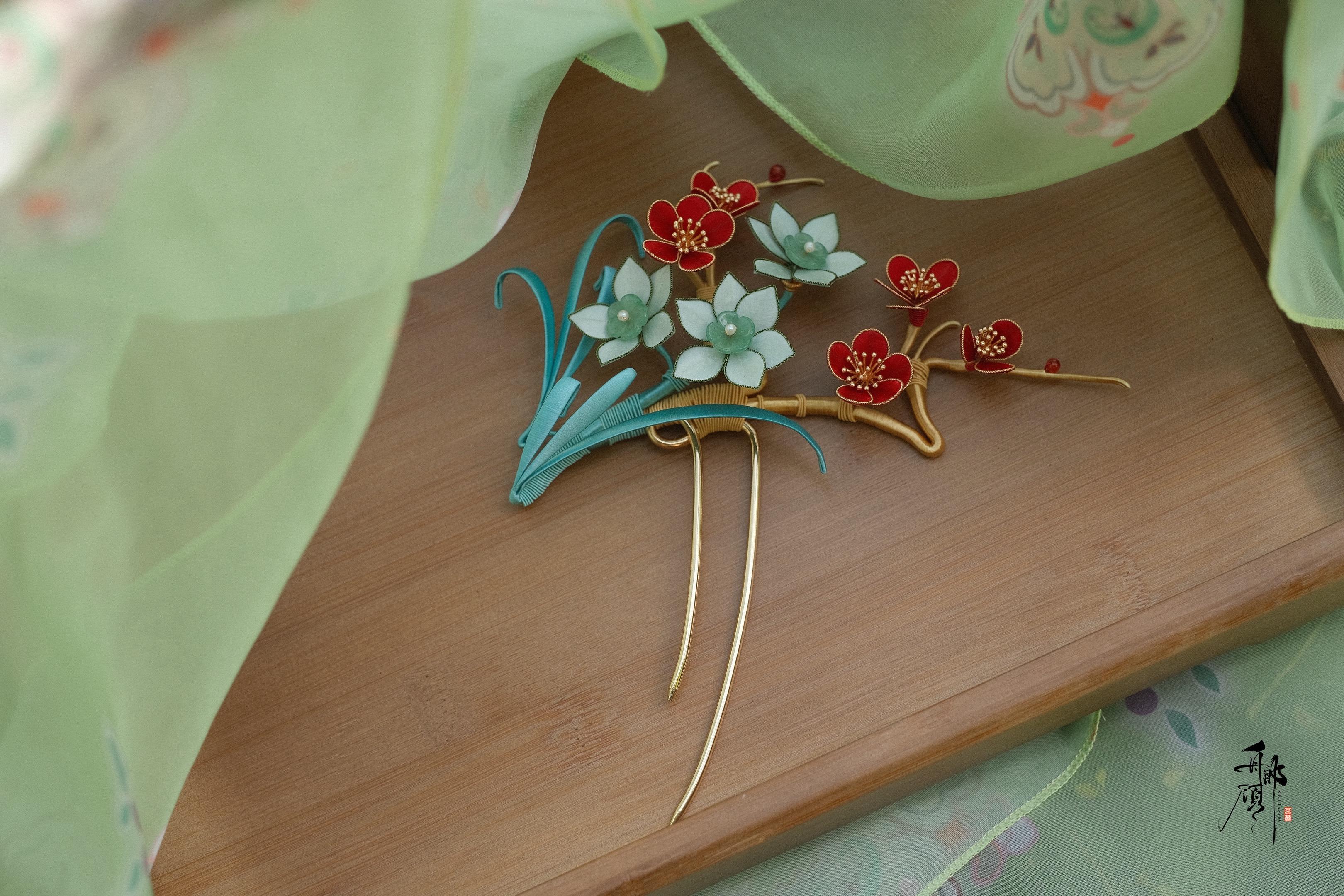 白月光与朱砂痣。