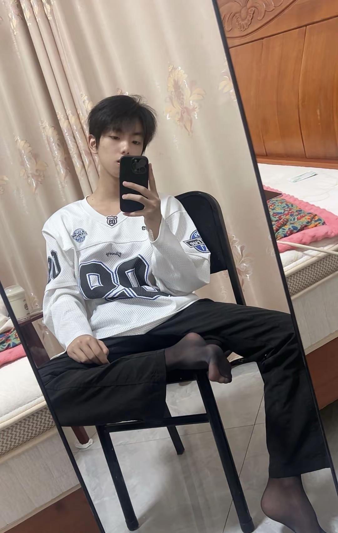 说爱我男高中生