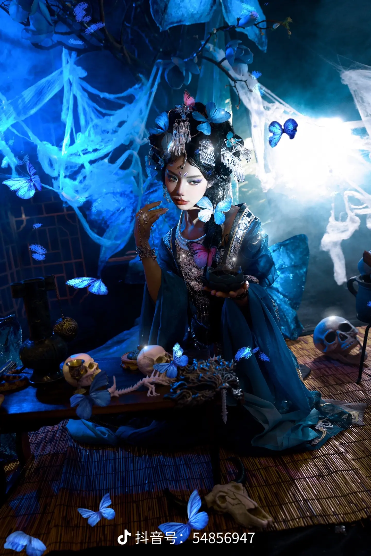 看到我的那一刻，你就已经中了蛊🦋。