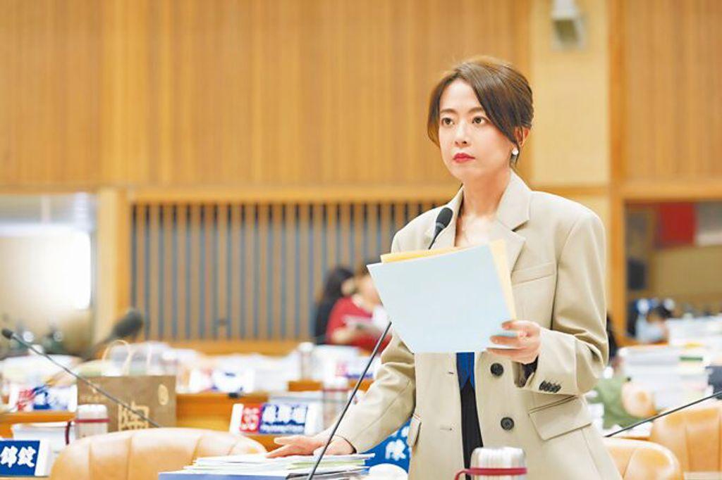 江怡臻不竞选连任！认了“发布时手在抖” 亲曝下一步
国民党新北市议员江怡臻9日丢