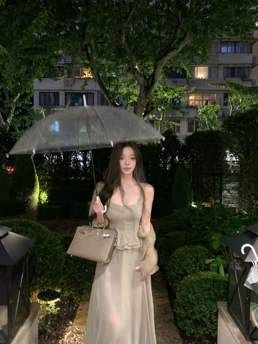 像一场大雨 淋湿我的眼睛