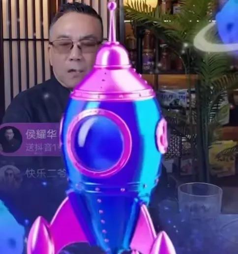 #你最近在看什么剧#
狗血剧：候二送火箭，小五报答鳎目鱼！