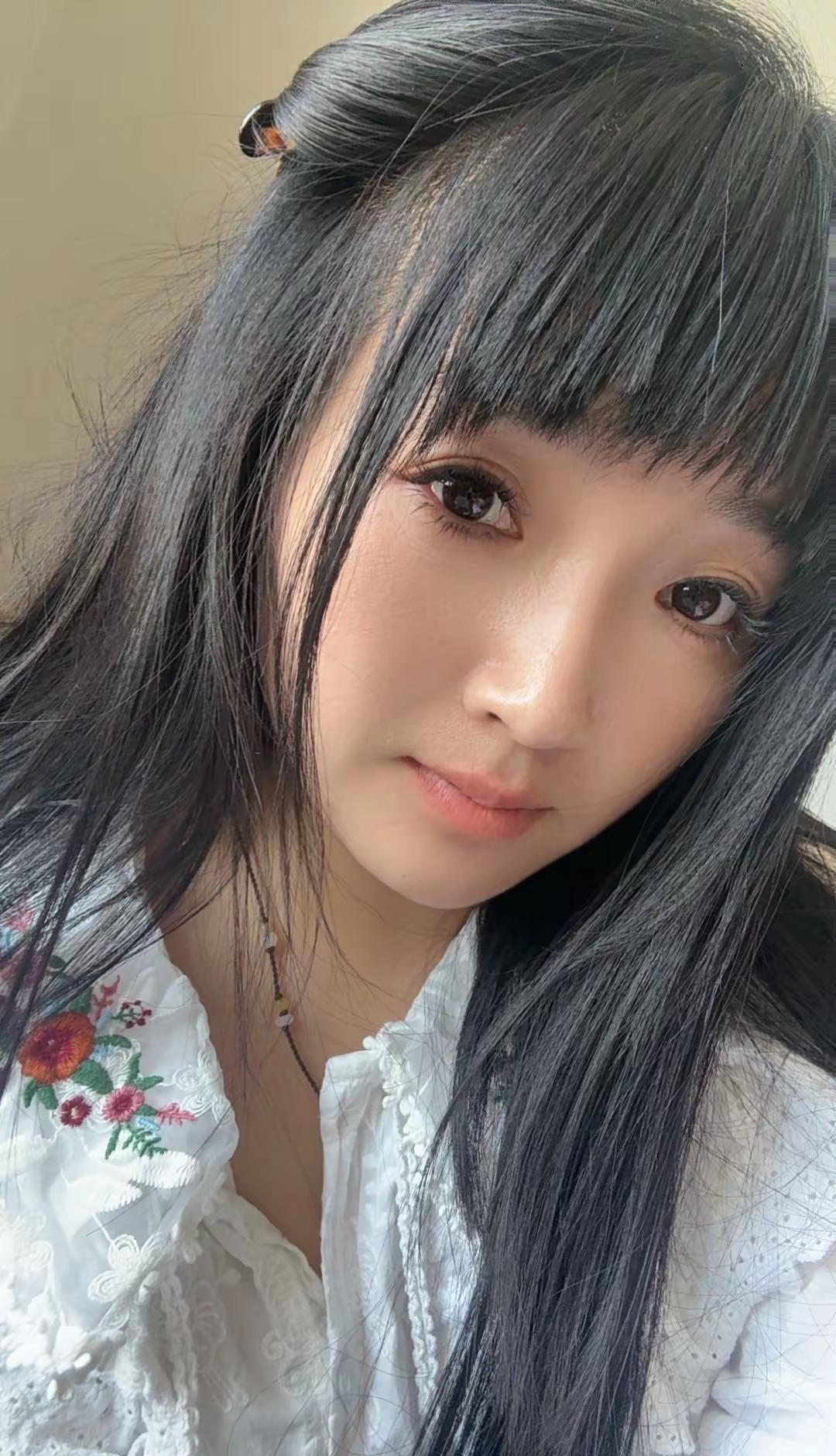 一张照片的对比没有对比就没有伤害表现的淋漓尽致，更何况是人心那