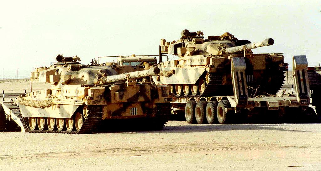 1980年代至1990年代中期，阿曼皇家陆军配备了一种特殊的英国坦克，即酋长Mk