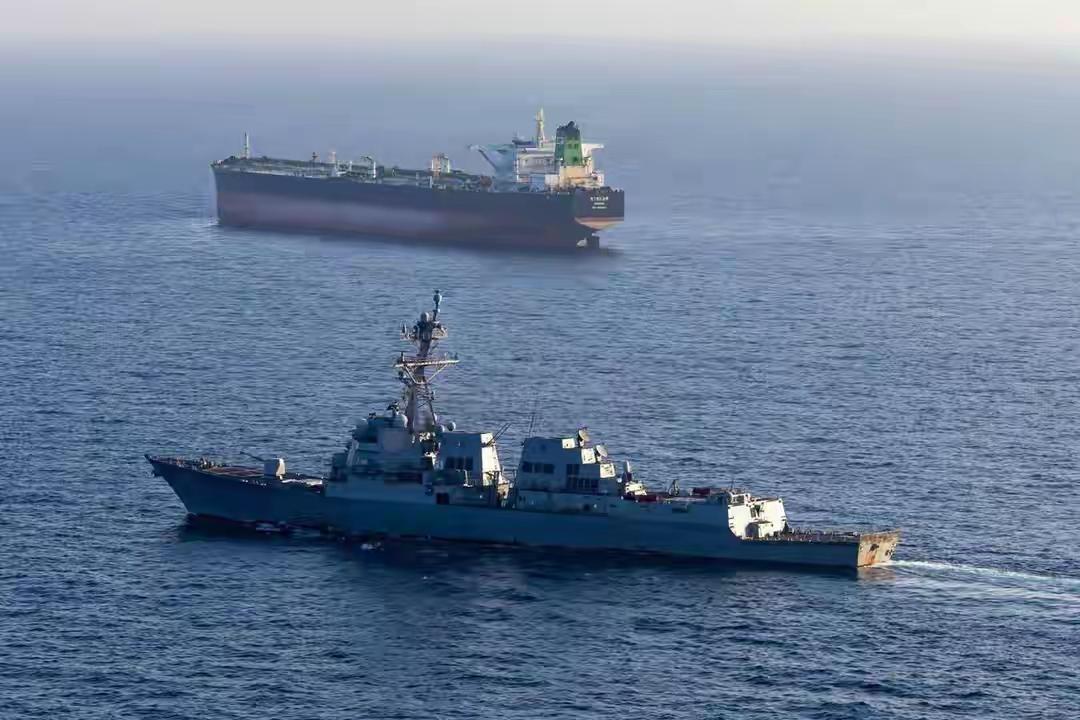 美国重启18、19世纪的“战利品法庭”，在公海上公然抢劫伊朗的石油和油轮，然后由
