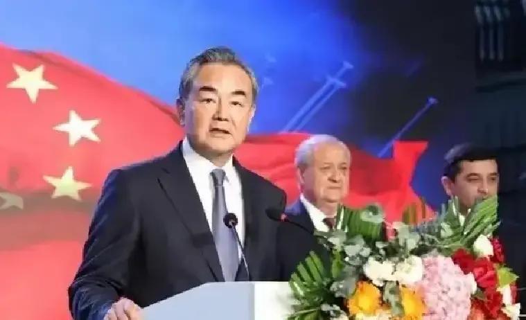 我刚注意到王毅外长对日本首相的最新称呼变了，从直呼其名“高市早苗”改成了“日本现