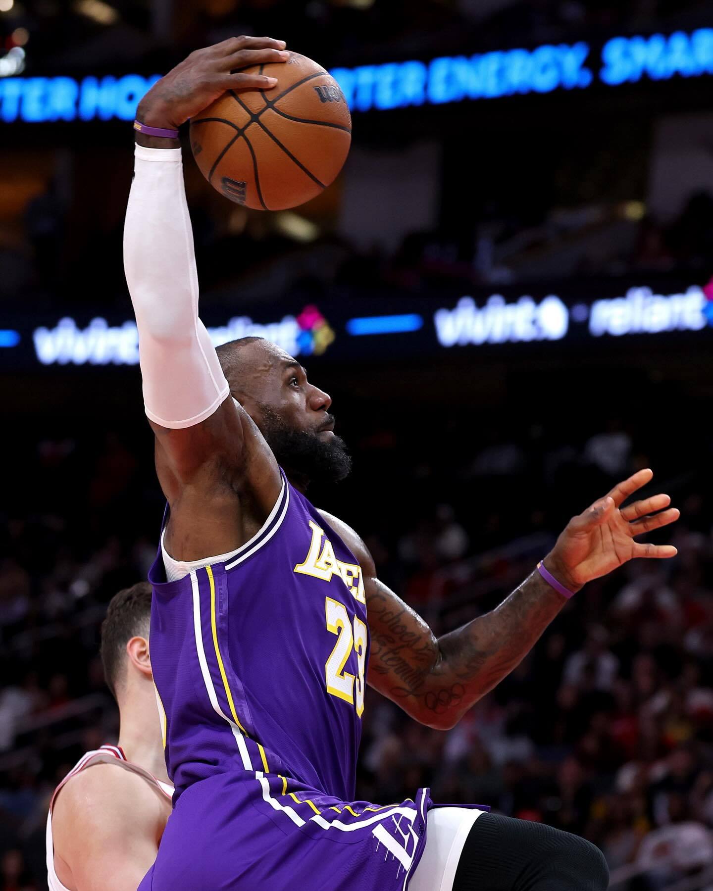 比赛结束几个小时，依然很激动。原本是陪你退役的赛季。本赛季开始前，我早已经做好心