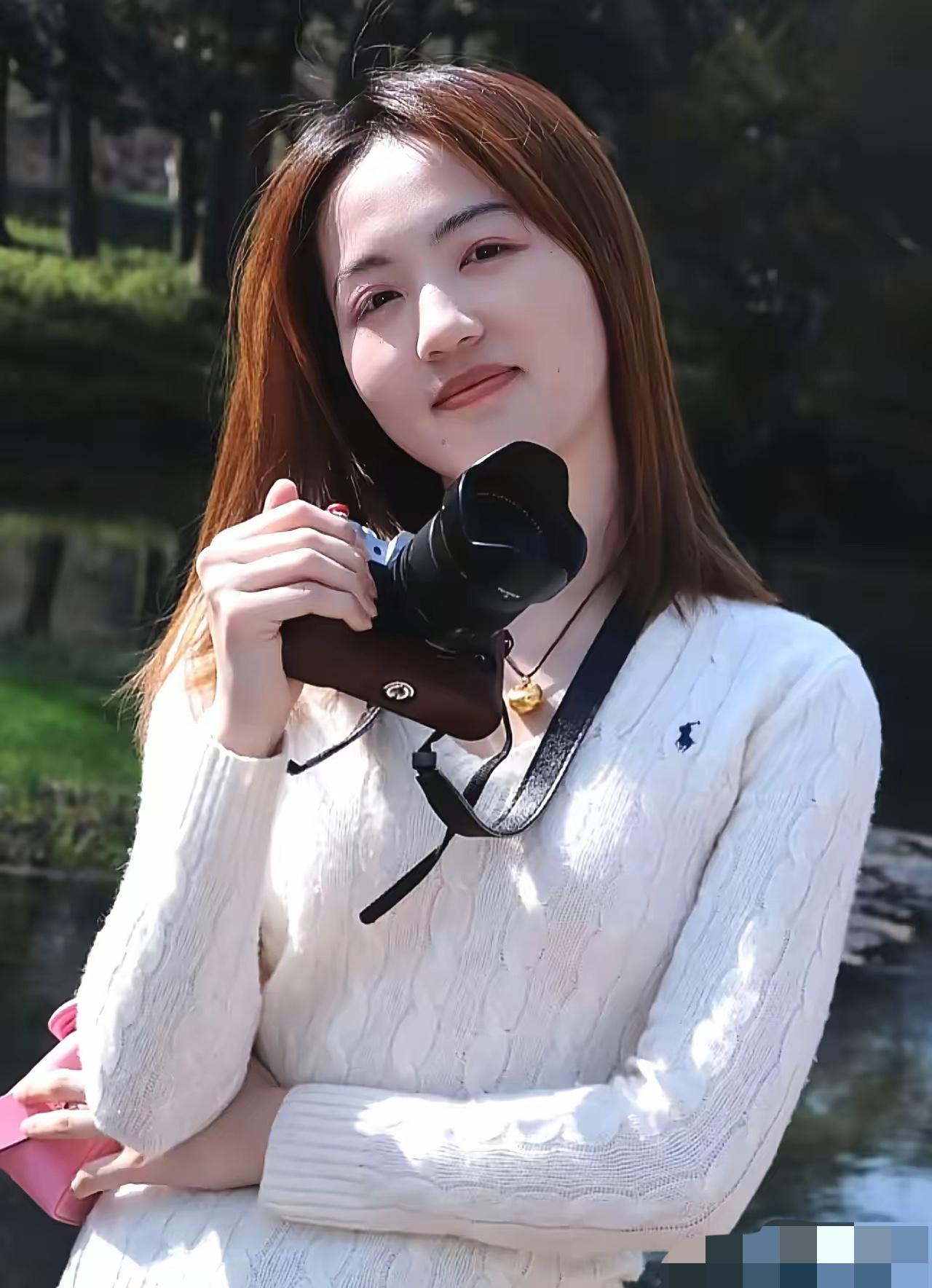 谁也没想到，一场海边紧急救人，换来全网点赞和实打实的暖心嘉奖。安徽26岁护师袁苑